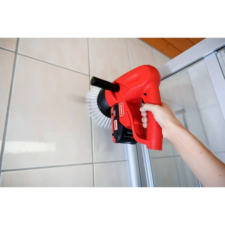 mycie-kafelek-sciennych-jedna-reka-szorowarka-reczna-cleanfix-scrubby-cas_800x.webp